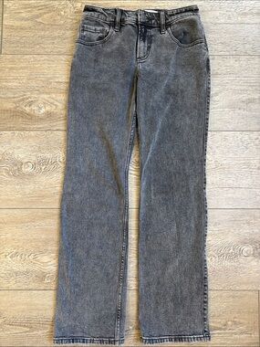 Hollister Low-rise Relaxed Straight Leg Jeans in Washed Black w Bump it Up Lift